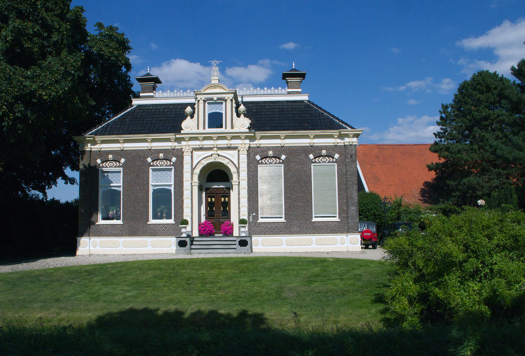 Отель Hulsebos Zuidbroek Экстерьер фото